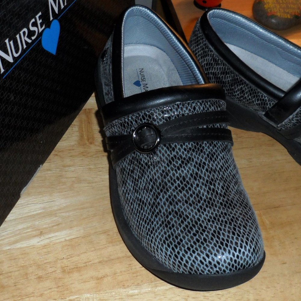 NURSE MATES CERI Ladies 8 US LEATHER COMFORT SHOES